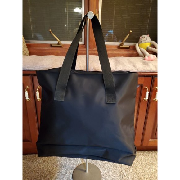 Orvis Adventure Tote Bag — Kenco Outfitters Orvis Unisex weekender/tote/gym/beach bag